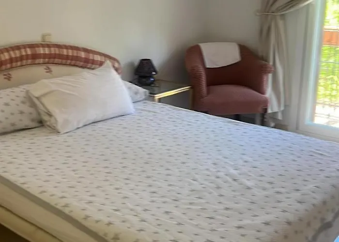 Vasari-la Alzambra 別荘 *